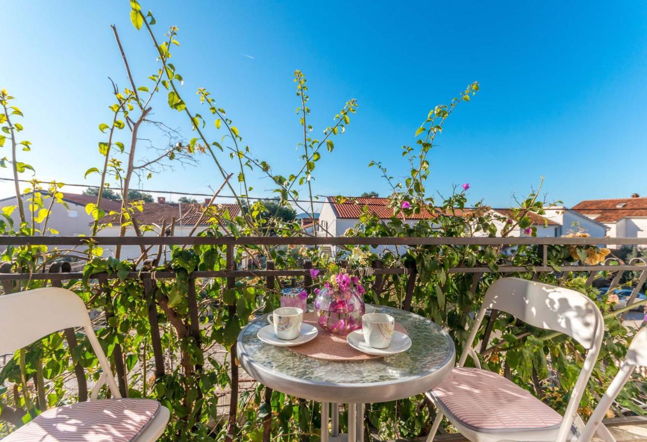 Apartamento Savic Biograd Biograd Na Moru Exterior foto